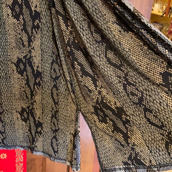 Blazer - Picture 5 of 5